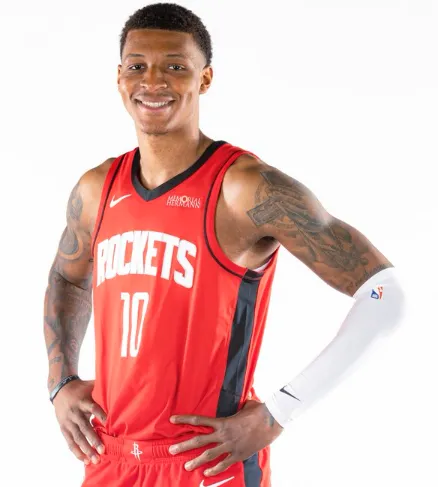 乐鱼体育app下载-祝你23岁生日快乐！NBA官方分享贾巴里-史密斯的个人照片